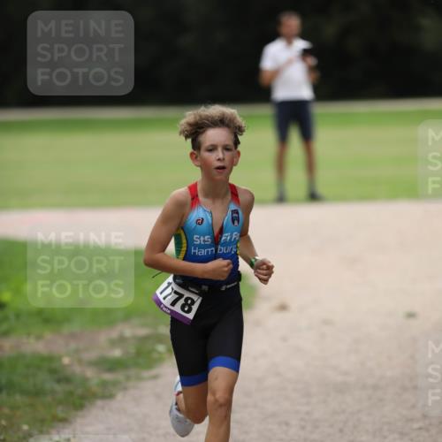 30.08.2026 - Elbe Triathlon Hamburg Antke Förster http://msf.ph/oto/10108052 30.08.2026 12:57:00 Laufen 1778 meine-sportfotos.de