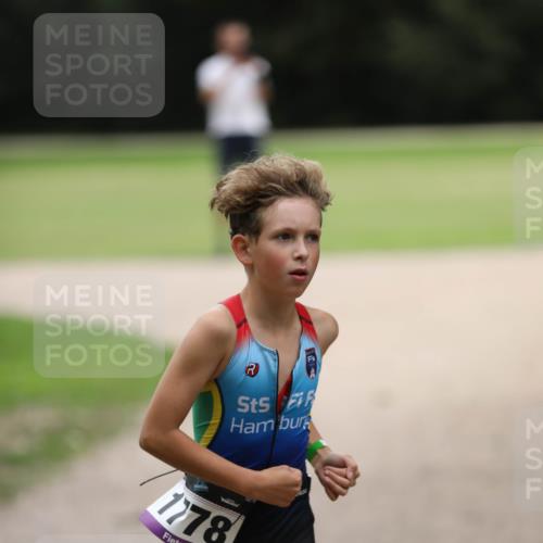 30.08.2026 - Elbe Triathlon Hamburg Antke Förster http://msf.ph/oto/10108056 30.08.2026 12:57:01 Laufen 1778 meine-sportfotos.de