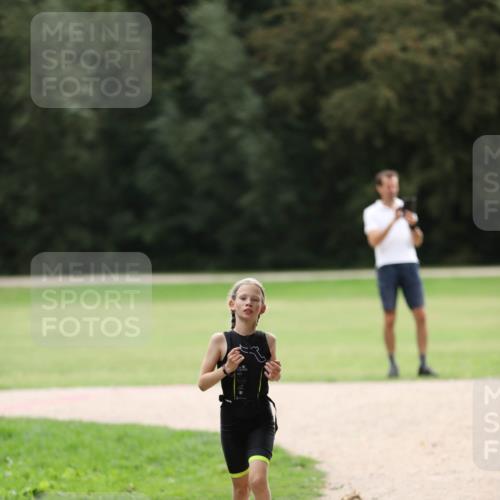 30.08.2026 - Elbe Triathlon Hamburg Antke Förster http://msf.ph/oto/10108074 30.08.2026 12:57:40 Laufen  meine-sportfotos.de