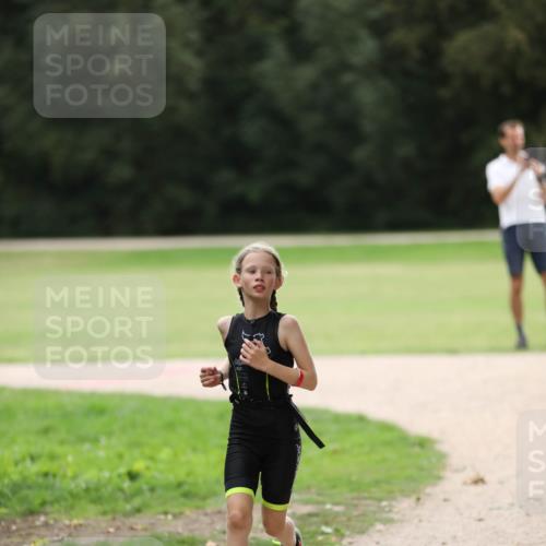 30.08.2026 - Elbe Triathlon Hamburg Antke Förster http://msf.ph/oto/10108076 30.08.2026 12:57:41 Laufen  meine-sportfotos.de