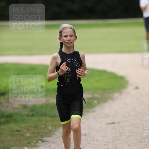 30.08.2026 - Elbe Triathlon Hamburg Antke Förster http://msf.ph/oto/10108078 30.08.2026 12:57:42 Laufen  meine-sportfotos.de