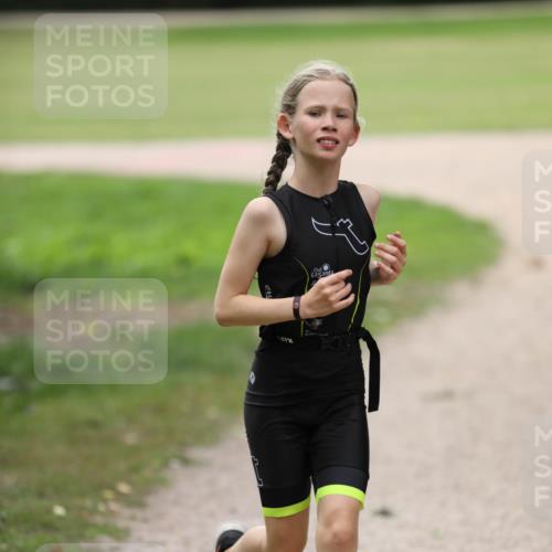 30.08.2026 - Elbe Triathlon Hamburg Antke Förster http://msf.ph/oto/10108080 30.08.2026 12:57:43 Laufen 1, 1 meine-sportfotos.de
