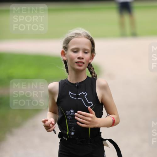 30.08.2026 - Elbe Triathlon Hamburg Antke Förster http://msf.ph/oto/10108082 30.08.2026 12:57:44 Laufen  meine-sportfotos.de