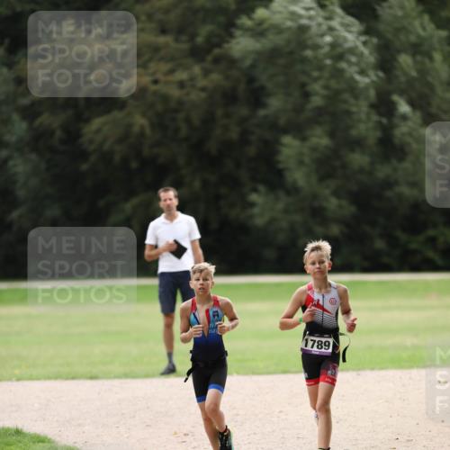 30.08.2026 - Elbe Triathlon Hamburg Antke Förster http://msf.ph/oto/10108086 30.08.2026 12:57:53 Laufen 1789 meine-sportfotos.de