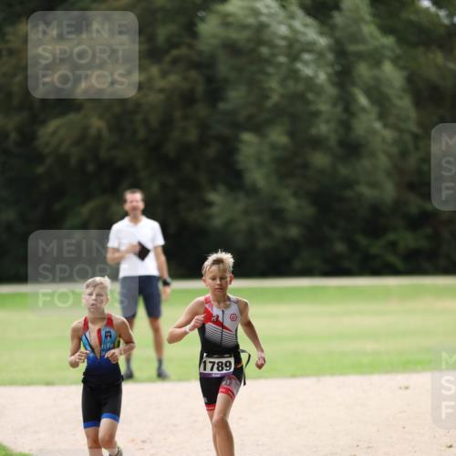 30.08.2026 - Elbe Triathlon Hamburg Antke Förster http://msf.ph/oto/10108088 30.08.2026 12:57:53 Laufen 1789 meine-sportfotos.de