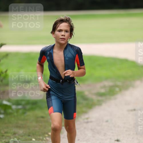 30.08.2026 - Elbe Triathlon Hamburg Antke Förster http://msf.ph/oto/10108106 30.08.2026 12:58:06 Laufen  meine-sportfotos.de