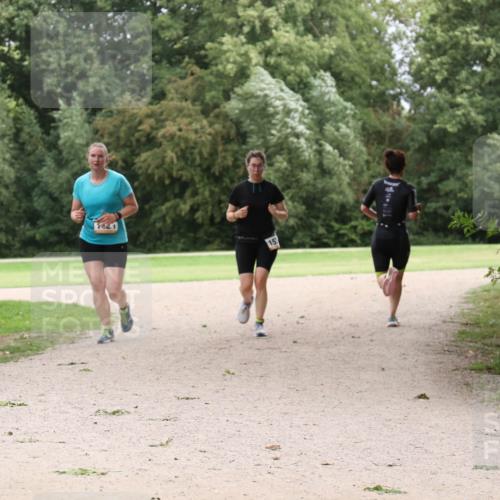 30.08.2026 - Elbe Triathlon Hamburg Antke Förster http://msf.ph/oto/10108111 30.08.2026 14:29:43 Laufen 421, 15 meine-sportfotos.de