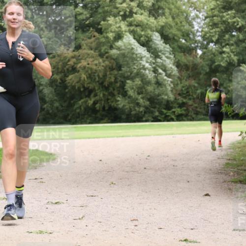 30.08.2026 - Elbe Triathlon Hamburg Antke Förster http://msf.ph/oto/10108135 30.08.2026 14:30:00 Laufen  meine-sportfotos.de
