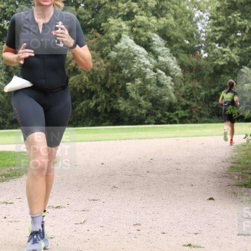 30.08.2026 - Elbe Triathlon Hamburg Antke Förster http://msf.ph/oto/10108137 30.08.2026 14:30:01 Laufen  meine-sportfotos.de