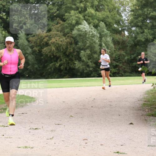 30.08.2026 - Elbe Triathlon Hamburg Antke Förster http://msf.ph/oto/10108147 30.08.2026 14:30:14 Laufen  meine-sportfotos.de