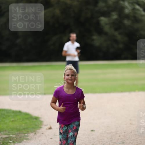 30.08.2026 - Elbe Triathlon Hamburg Antke Förster http://msf.ph/oto/10108150 30.08.2026 12:59:32 Laufen  meine-sportfotos.de