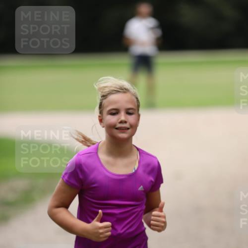 30.08.2026 - Elbe Triathlon Hamburg Antke Förster http://msf.ph/oto/10108156 30.08.2026 12:59:34 Laufen  meine-sportfotos.de