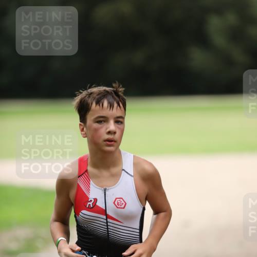 30.08.2026 - Elbe Triathlon Hamburg Antke Förster http://msf.ph/oto/10108168 30.08.2026 13:00:44 Laufen 1785 meine-sportfotos.de