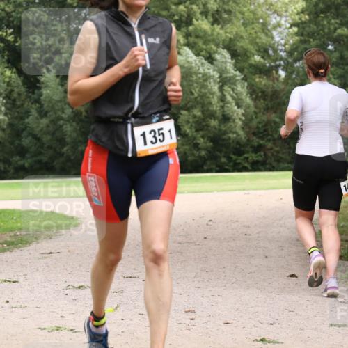 30.08.2026 - Elbe Triathlon Hamburg Antke Förster http://msf.ph/oto/10108183 30.08.2026 14:30:39 Laufen 1351 meine-sportfotos.de