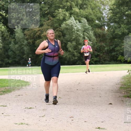 30.08.2026 - Elbe Triathlon Hamburg Antke Förster http://msf.ph/oto/10108189 30.08.2026 14:30:50 Laufen 178 meine-sportfotos.de
