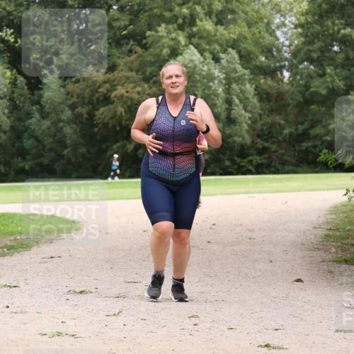 30.08.2026 - Elbe Triathlon Hamburg Antke Förster http://msf.ph/oto/10108191 30.08.2026 14:30:51 Laufen  meine-sportfotos.de