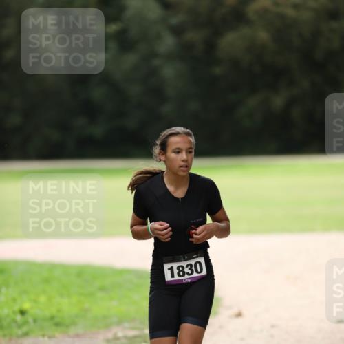 30.08.2026 - Elbe Triathlon Hamburg Antke Förster http://msf.ph/oto/10108196 30.08.2026 13:02:06 Laufen 1830 meine-sportfotos.de