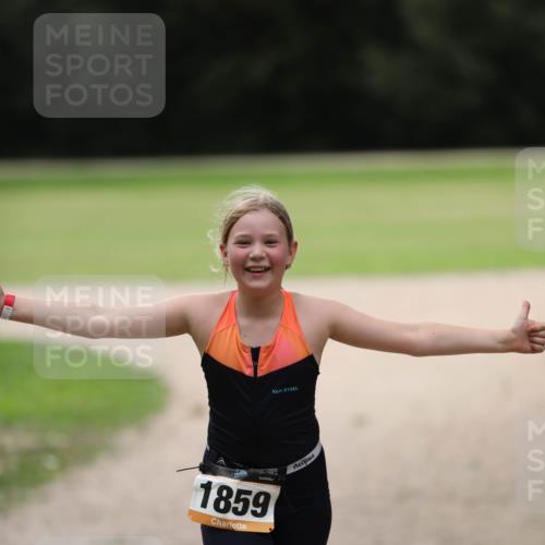30.08.2026 - Elbe Triathlon Hamburg Antke Förster http://msf.ph/oto/10108214 30.08.2026 13:02:21 Laufen 1859 meine-sportfotos.de