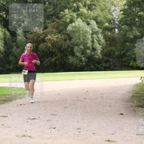 30.08.2026 - Elbe Triathlon Hamburg Antke Förster http://msf.ph/oto/10108221 30.08.2026 14:31:06 Laufen 451 meine-sportfotos.de