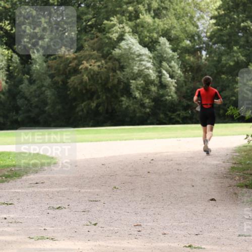 30.08.2026 - Elbe Triathlon Hamburg Antke Förster http://msf.ph/oto/10108241 30.08.2026 14:31:28 Laufen 2026 meine-sportfotos.de