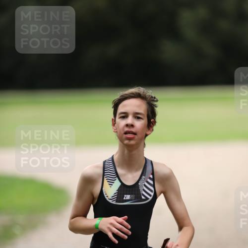 30.08.2026 - Elbe Triathlon Hamburg Antke Förster http://msf.ph/oto/10108242 30.08.2026 13:02:45 Laufen 3, 1801 meine-sportfotos.de