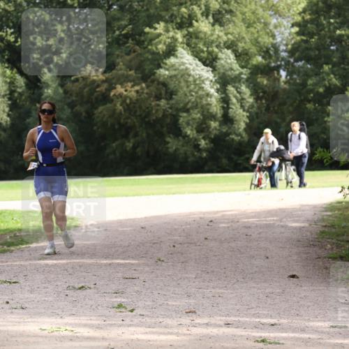 30.08.2026 - Elbe Triathlon Hamburg Antke Förster http://msf.ph/oto/10108259 30.08.2026 14:32:39 Laufen  meine-sportfotos.de