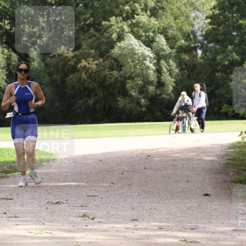 30.08.2026 - Elbe Triathlon Hamburg Antke Förster http://msf.ph/oto/10108261 30.08.2026 14:32:39 Laufen  meine-sportfotos.de
