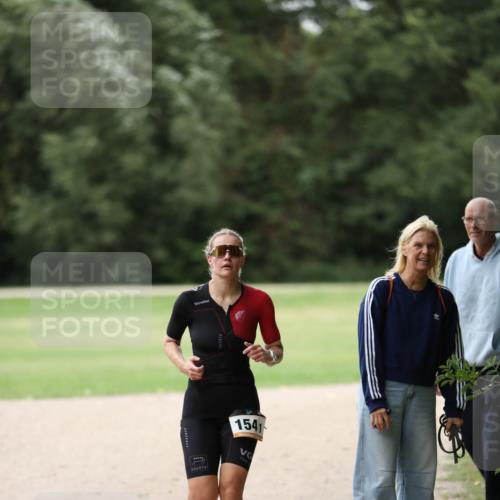 30.08.2026 - Elbe Triathlon Hamburg Antke Förster http://msf.ph/oto/10108262 30.08.2026 14:23:16 Laufen 1541 meine-sportfotos.de