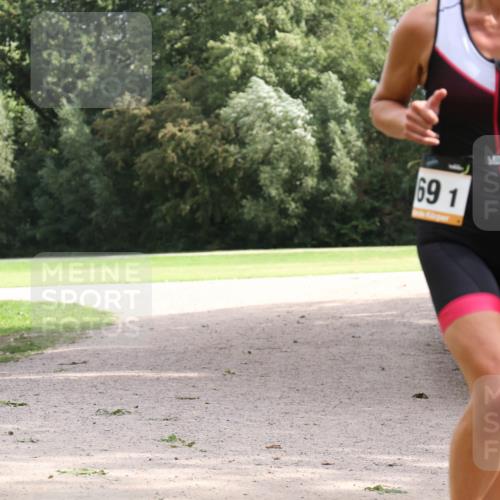 30.08.2026 - Elbe Triathlon Hamburg Antke Förster http://msf.ph/oto/10108283 30.08.2026 14:32:57 Laufen 691 meine-sportfotos.de
