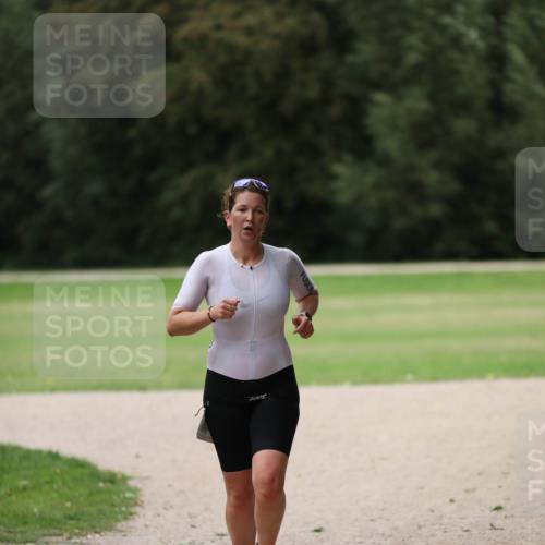 30.08.2026 - Elbe Triathlon Hamburg Antke Förster http://msf.ph/oto/10108286 30.08.2026 14:24:11 Laufen  meine-sportfotos.de