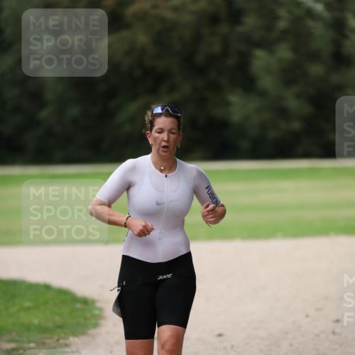 30.08.2026 - Elbe Triathlon Hamburg Antke Förster http://msf.ph/oto/10108288 30.08.2026 14:24:11 Laufen  meine-sportfotos.de