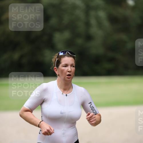 30.08.2026 - Elbe Triathlon Hamburg Antke Förster http://msf.ph/oto/10108292 30.08.2026 14:24:13 Laufen  meine-sportfotos.de