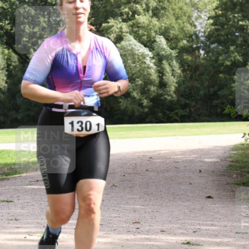 30.08.2026 - Elbe Triathlon Hamburg Antke Förster http://msf.ph/oto/10108295 30.08.2026 14:33:11 Laufen 1301 meine-sportfotos.de