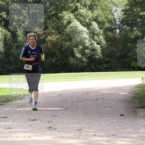 30.08.2026 - Elbe Triathlon Hamburg Antke Förster http://msf.ph/oto/10108297 30.08.2026 14:33:43 Laufen 136, 2 meine-sportfotos.de