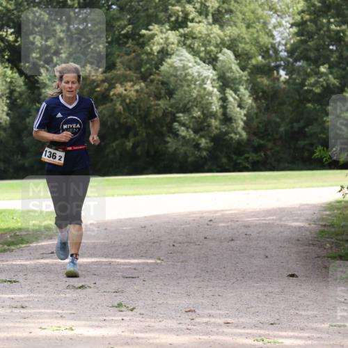 30.08.2026 - Elbe Triathlon Hamburg Antke Förster http://msf.ph/oto/10108299 30.08.2026 14:33:43 Laufen 136, 2 meine-sportfotos.de