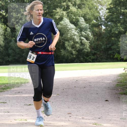 30.08.2026 - Elbe Triathlon Hamburg Antke Förster http://msf.ph/oto/10108305 30.08.2026 14:33:45 Laufen 362 meine-sportfotos.de