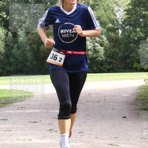 30.08.2026 - Elbe Triathlon Hamburg Antke Förster http://msf.ph/oto/10108307 30.08.2026 14:33:46 Laufen 36, 2 meine-sportfotos.de