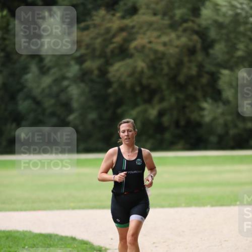 30.08.2026 - Elbe Triathlon Hamburg Antke Förster http://msf.ph/oto/10108308 30.08.2026 14:25:05 Laufen  meine-sportfotos.de