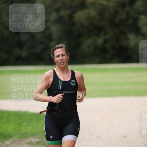 30.08.2026 - Elbe Triathlon Hamburg Antke Förster http://msf.ph/oto/10108312 30.08.2026 14:25:07 Laufen 96 meine-sportfotos.de