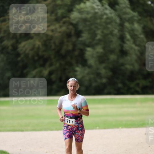 30.08.2026 - Elbe Triathlon Hamburg Antke Förster http://msf.ph/oto/10108336 30.08.2026 14:25:35 Laufen 2001, 171, 1 meine-sportfotos.de