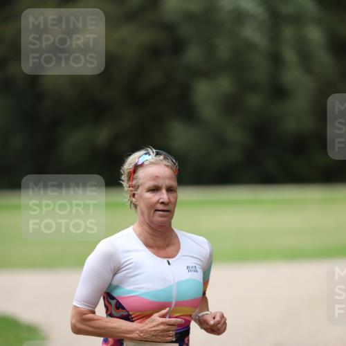 30.08.2026 - Elbe Triathlon Hamburg Antke Förster http://msf.ph/oto/10108344 30.08.2026 14:25:38 Laufen 1711, 3 meine-sportfotos.de