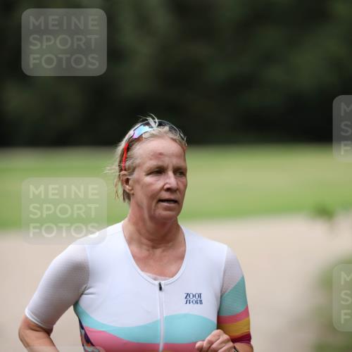 30.08.2026 - Elbe Triathlon Hamburg Antke Förster http://msf.ph/oto/10108346 30.08.2026 14:25:39 Laufen 711, 3 meine-sportfotos.de