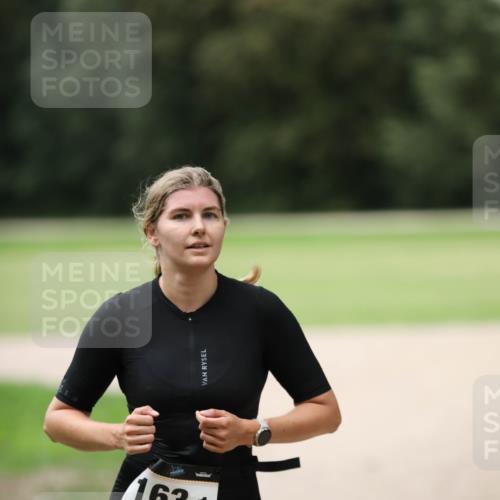 30.08.2026 - Elbe Triathlon Hamburg Antke Förster http://msf.ph/oto/10108356 30.08.2026 14:26:05 Laufen 163, 1 meine-sportfotos.de