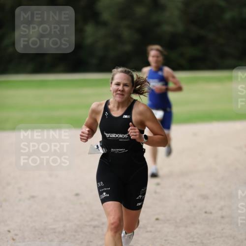 30.08.2026 - Elbe Triathlon Hamburg Antke Förster http://msf.ph/oto/10108362 30.08.2026 14:26:13 Laufen 3 meine-sportfotos.de