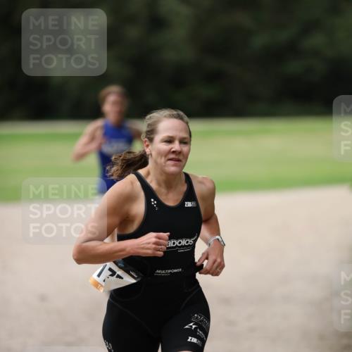 30.08.2026 - Elbe Triathlon Hamburg Antke Förster http://msf.ph/oto/10108366 30.08.2026 14:26:14 Laufen 17, 3, 30 meine-sportfotos.de