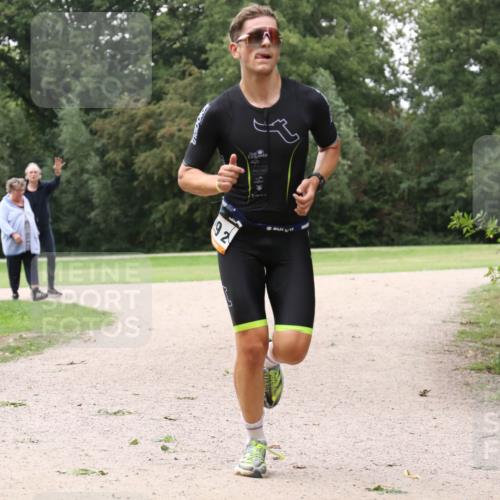30.08.2026 - Elbe Triathlon Hamburg Antke Förster http://msf.ph/oto/10108389 30.08.2026 14:53:11 Laufen 92 meine-sportfotos.de