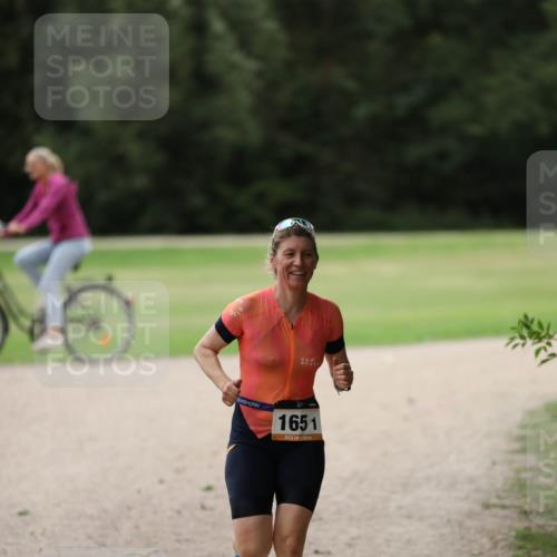 30.08.2026 - Elbe Triathlon Hamburg Antke Förster http://msf.ph/oto/10108398 30.08.2026 14:27:29 Laufen 1651 meine-sportfotos.de