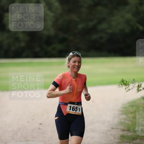 30.08.2026 - Elbe Triathlon Hamburg Antke Förster http://msf.ph/oto/10108400 30.08.2026 14:27:29 Laufen 1651 meine-sportfotos.de
