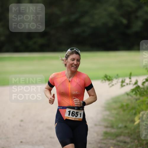 30.08.2026 - Elbe Triathlon Hamburg Antke Förster http://msf.ph/oto/10108402 30.08.2026 14:27:30 Laufen 1651 meine-sportfotos.de