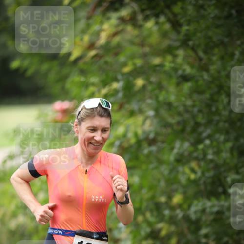 30.08.2026 - Elbe Triathlon Hamburg Antke Förster http://msf.ph/oto/10108406 30.08.2026 14:27:31 Laufen 1651 meine-sportfotos.de